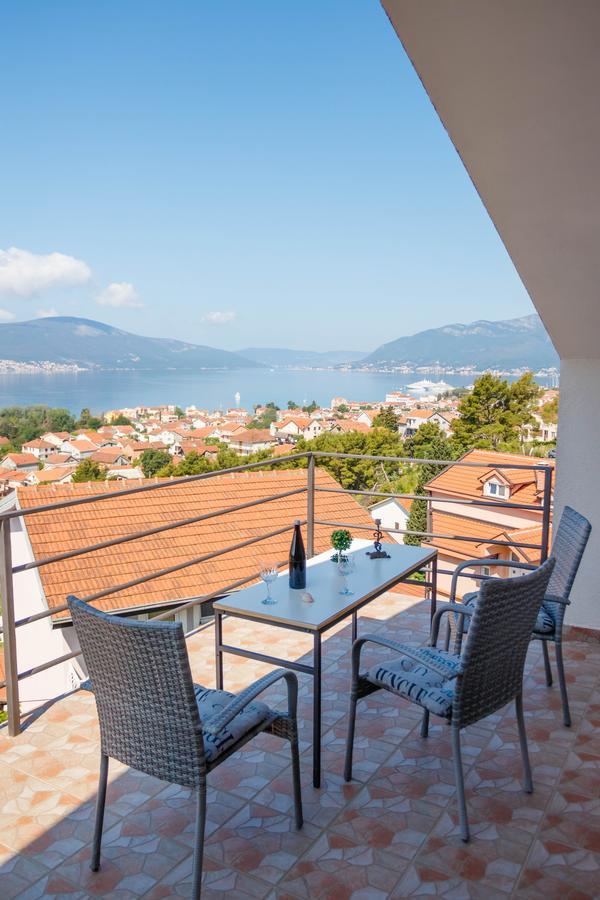 Apartmani Petar Tivat Exterior foto