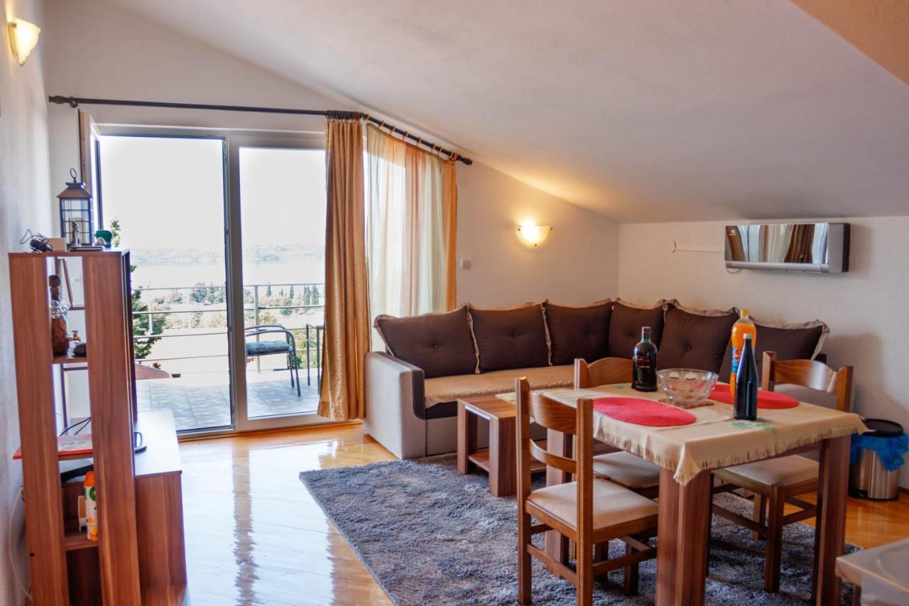 Apartmani Petar Tivat Exterior foto